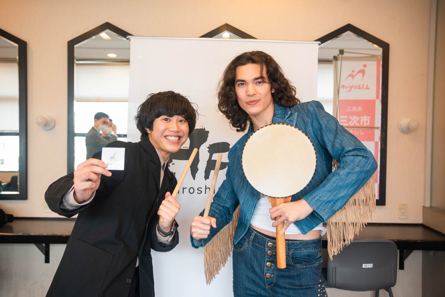 広島県三次市観光大使に就任!本人コメントと就任式の写真が到着 - コナン・グレイ