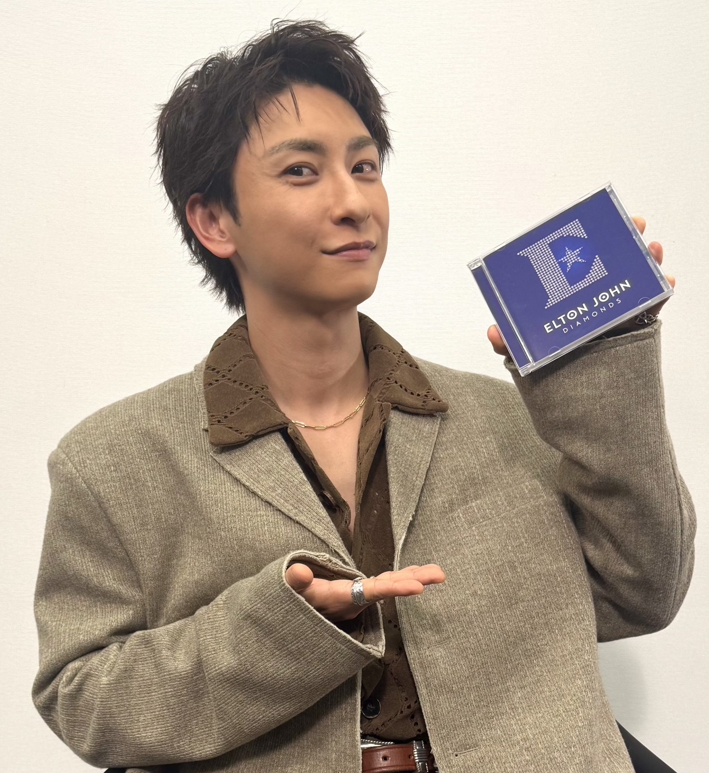 AAA與真司郎が初めて対訳に挑戦！エルトン・ジョン＆ブランディ 