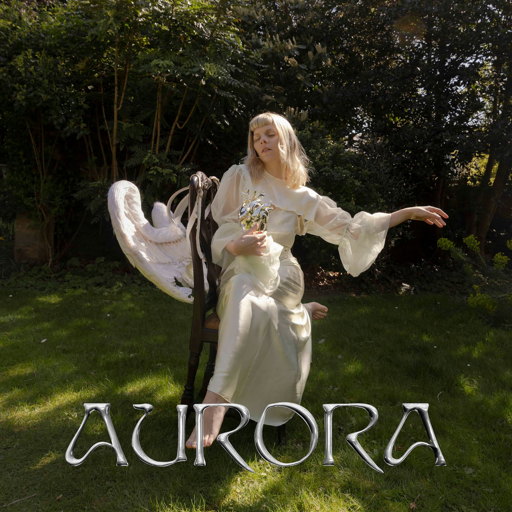 AURORA アーティスト写真