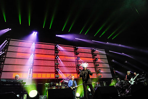 ジャミロクワイ、リベンジ来日公演に8,000人が沸いた！