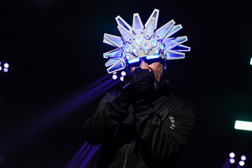 ジャミロクワイ、リベンジ来日公演に8,000人が沸いた！