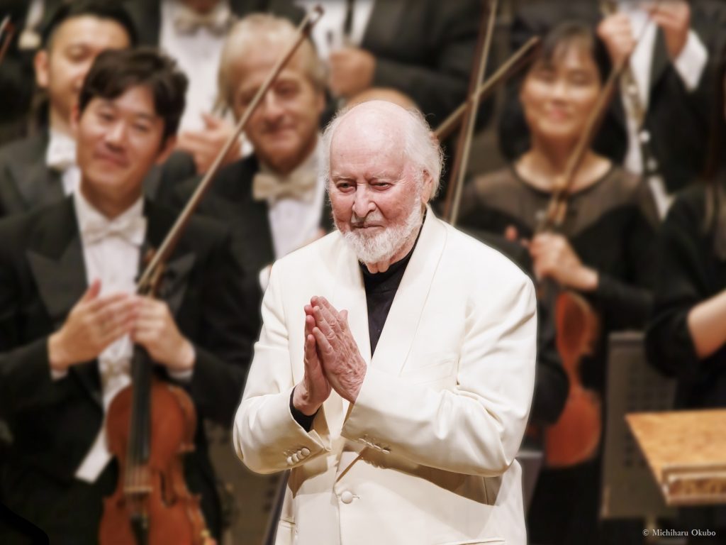 30年ぶりの来日公演でサイトウ・キネン・オーケストラを指揮したライヴ 