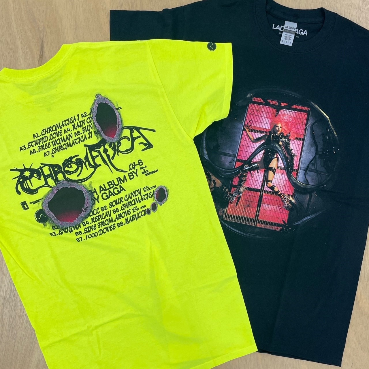 レディ・ガガ クロマティカ Tシャツ2枚セット 写真】レディー・ガガ 