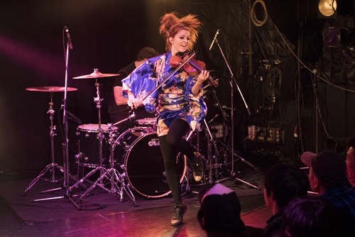 リンジー写真 森2