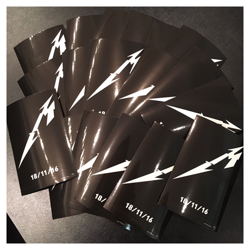 メタリカステッカー