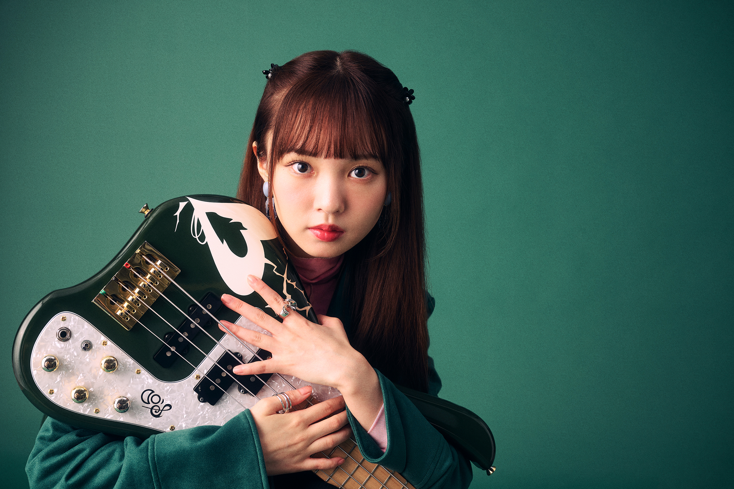 BIOGRAPHY - MINA - UNIVERSAL MUSIC JAPAN