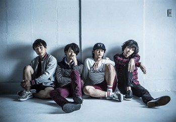 アー写ブライアン_350x 242