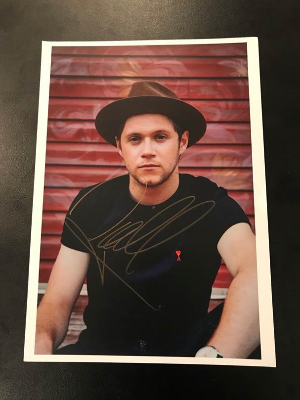 Niall Horan 直筆サインポスター Niall Horan Signature