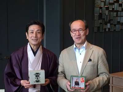 20150525記者会見 左 桂米團治 右 小佐田定雄