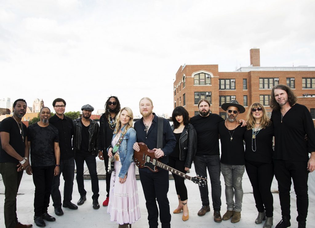 Biography - ​テデスキ・トラックス・バンド | Tedeschi Trucks Band